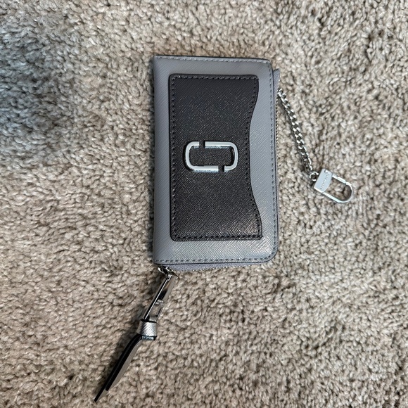 Marc Jacobs The Utility Snapshot Top Zip Multi Wallet - Picture 1 of 5